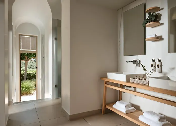 Eagles - Small Luxury Of The World 5*